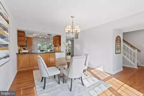 5983 Augustine Ave, Elkridge, MD 21075 photo 2