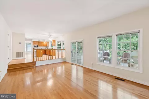 8418 Flowering Cherry Ln, Laurel, MD 20723 photo 15
