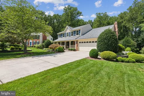 8418 Flowering Cherry Ln, Laurel, MD 20723 photo 3