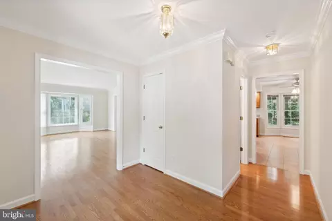 8418 Flowering Cherry Ln, Laurel, MD 20723 photo 6