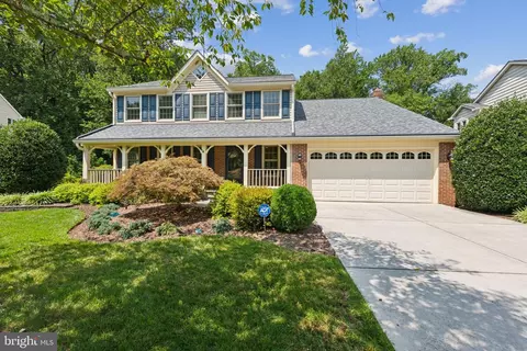 8418 Flowering Cherry Ln, Laurel, MD 20723 photo 2