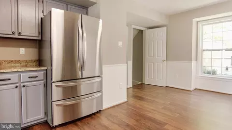 Entry Way - 6409 Ryan Ave, Hanover, MD 21076 photo 3 of 9