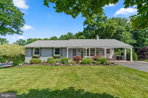 10106 Maplewood Dr, Ellicott City, MD 21042