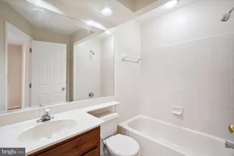 9410 Steeple Ct, Laurel, MD 20723 photo 12