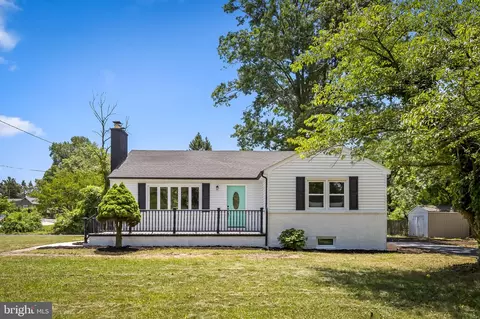 6712 Montgomery Rd, Elkridge, MD 21075