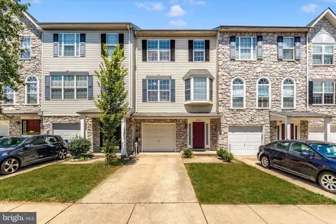 5711 Goldfinch Ct, Ellicott City, MD 21043