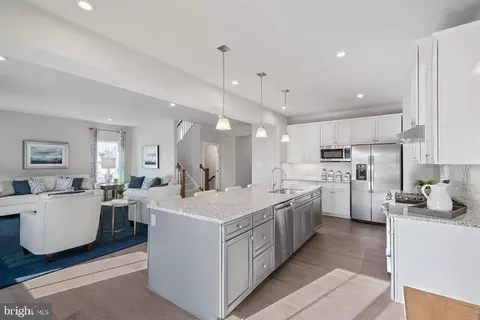 7527 Declan Rd, Laurel, MD 20723 photo 6
