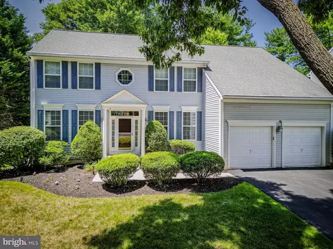 8520 Willow Wisp Ct, Laurel, MD 20723 photo 2