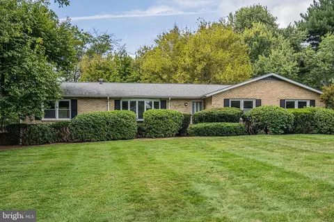 4210 Club Ct, Ellicott City, MD 21042