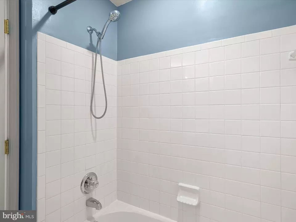 Bath - 6288 Wild Swan Way #202, Columbia, MD 21045 photo 3 of 3