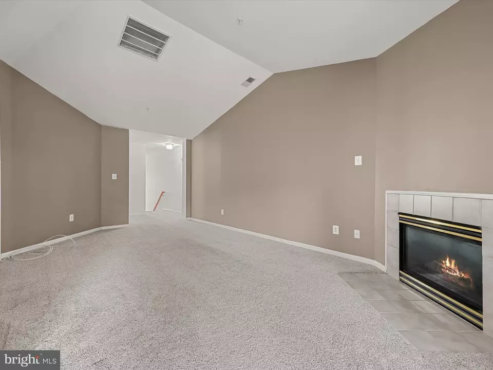 Living - 6288 Wild Swan Way #202, Columbia, MD 21045 photo 4 of 6