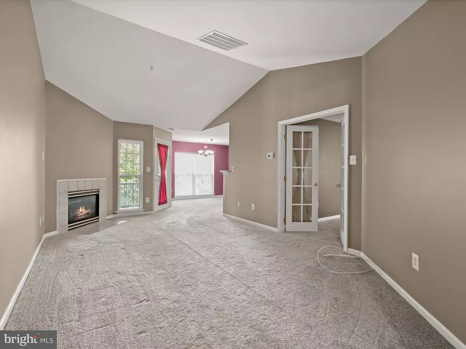 Living - 6288 Wild Swan Way #202, Columbia, MD 21045 photo 3 of 6