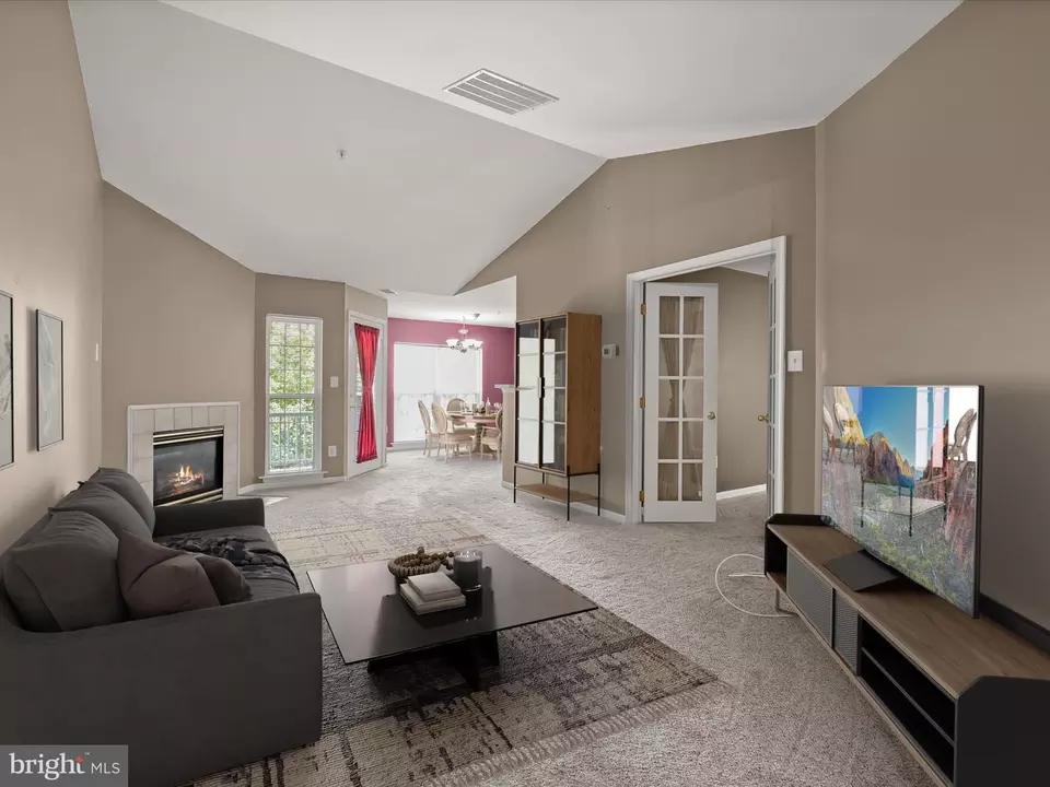 Living - 6288 Wild Swan Way #202, Columbia, MD 21045 photo 1 of 6