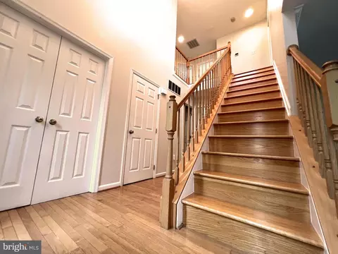 8259 Spring Branch Ct, Laurel, MD 20723 photo 4