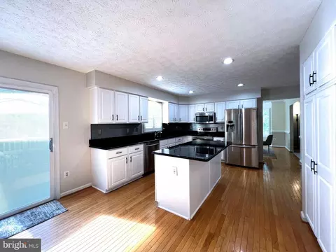 8259 Spring Branch Ct, Laurel, MD 20723 photo 12