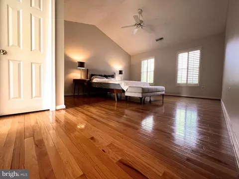 8259 Spring Branch Ct, Laurel, MD 20723 photo 5