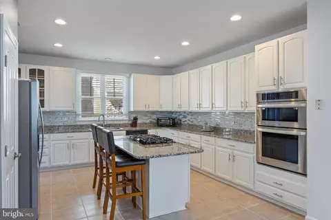 Kitchen - 8604 Saddleback Pl, Laurel, MD 20723 photo 4 of 5