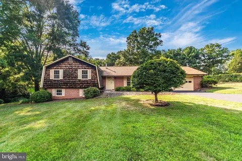 9486 Lovat Rd, Fulton, MD 20759