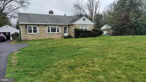 4005 Saint Johns Ln, Ellicott City, MD 21042