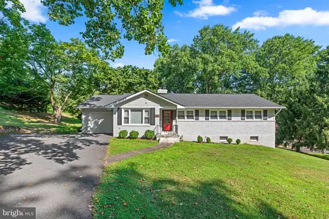 4802 S Haven Dr, Ellicott City, MD 21043