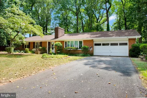 8921 Chapel Ave, Ellicott City, MD 21043