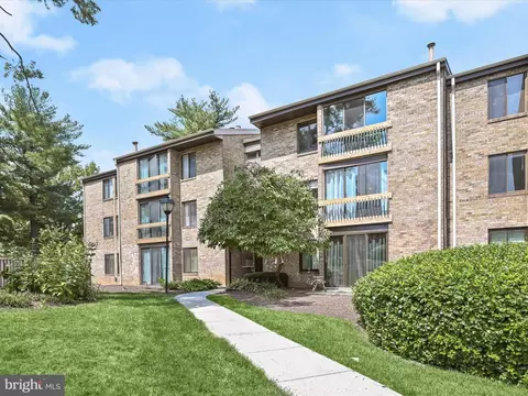 10534 Cross Fox Ln #D-2, Columbia, MD 21044