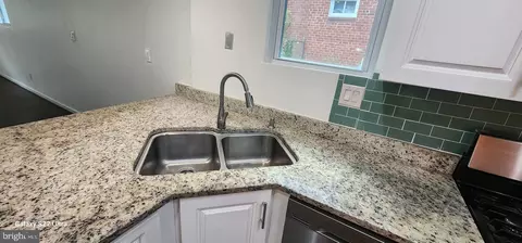 9836 Lyon Ave, Laurel, MD 20723 photo 5