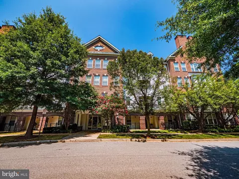 5801 Clipper Ln #102, Clarksville, MD 21029