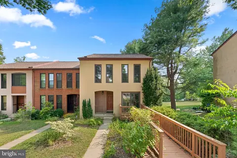 5709 Phelps Luck Dr, Columbia, MD 21045