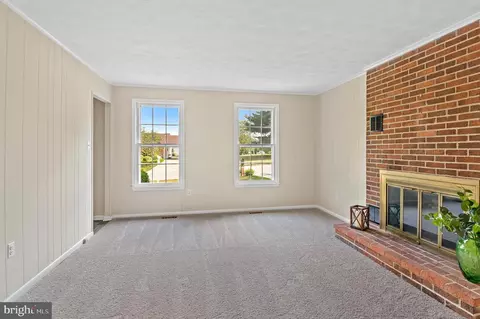 8400 Jandy Ave, Laurel, MD 20723 photo 17