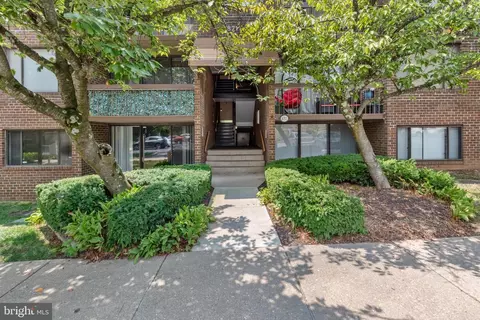 8711 Hayshed Ln #11, Columbia, MD 21045