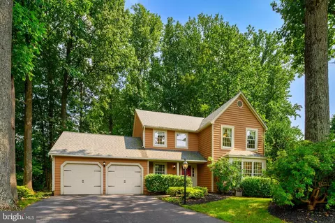 2908 Pine Needle Dr, Ellicott City, MD 21042