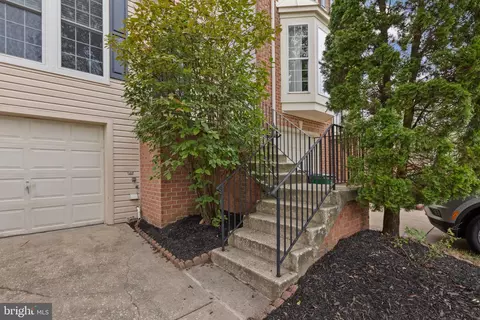 9511 Durness Ln, Laurel, MD 20723