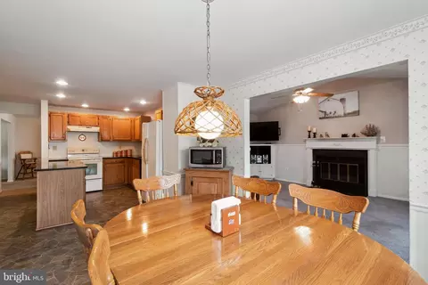 6036 Bakers Pl, Hanover, MD 21076 photo 3