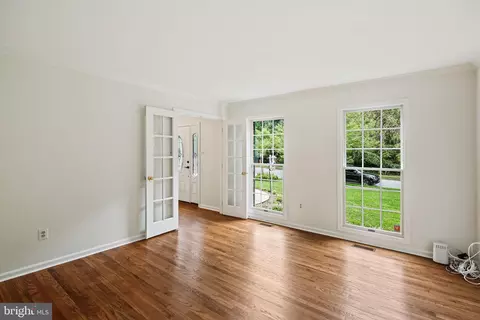 Living - 8426 Sand Cherry Ln, Laurel, MD 20723 photo 2 of 5