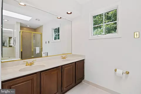 Bath - 8426 Sand Cherry Ln, Laurel, MD 20723 photo 2 of 4