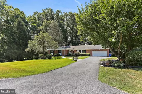 10613 Judy Ln, Columbia, MD 21044