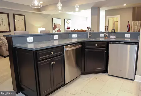 Kitchen - 7100 Tranquility Rd, Laurel, MD 20723 photo 9 of 11