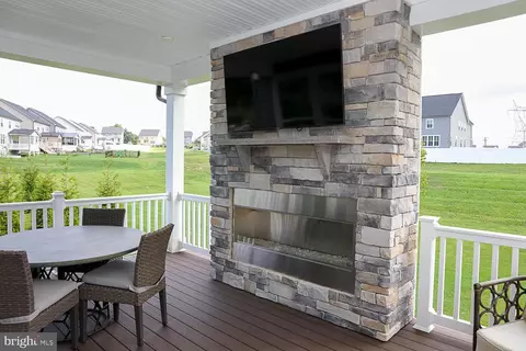Exterior - 7100 Tranquility Rd, Laurel, MD 20723 photo 7 of 13