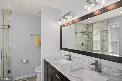 Bath - 9410 Jackson Ct, Laurel, MD 20723 photo 2 of 5