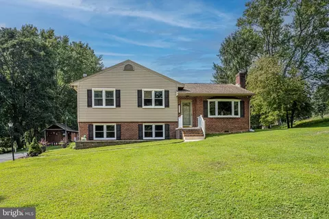 8101 Valley Ln, Ellicott City, MD 21043