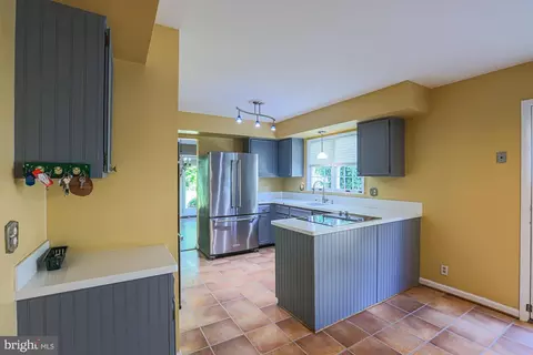 Kitchen - 5251 Candy Root Ct, Columbia, MD 21045 photo 2 of 6