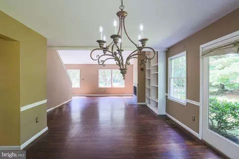 Living - 5251 Candy Root Ct, Columbia, MD 21045 photo 4 of 7