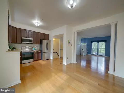Entry Way - 9507 Durness Ln W, Laurel, MD 20723 photo 1 of 2