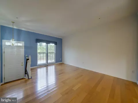 Living - 9507 Durness Ln W, Laurel, MD 20723 photo 2 of 5