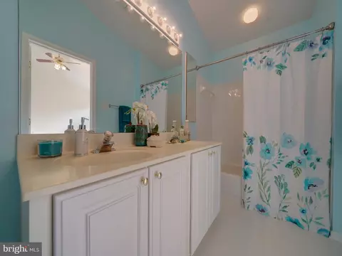 Bath - 9507 Durness Ln W, Laurel, MD 20723 photo 1 of 5