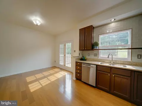 Kitchen - 9507 Durness Ln W, Laurel, MD 20723 photo 3 of 8