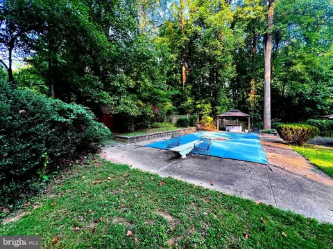 8553 Pineway Dr, Laurel, MD 20723 photo 3