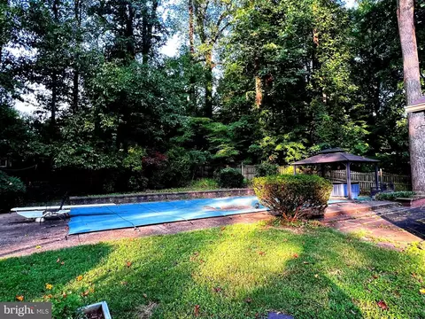8553 Pineway Dr, Laurel, MD 20723 photo 4