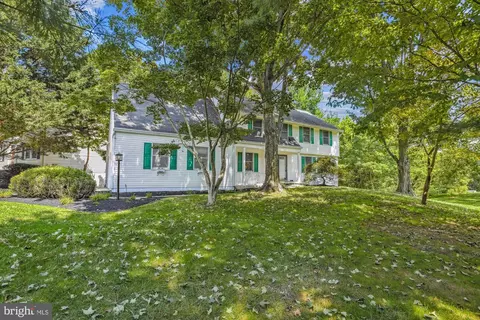 6911 Garland Ln, Columbia, MD 21045